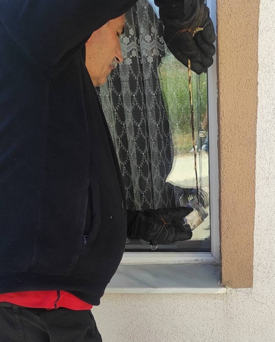 O kentte insan yüzlü örümcek paniği! Eve girerken yakalandı, kapı pencereyi sıkı sıkı kapatın 2